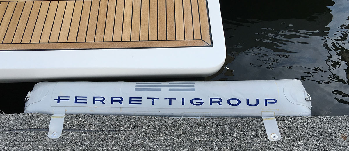 AERÉ Marine – Custom Fender Graphic